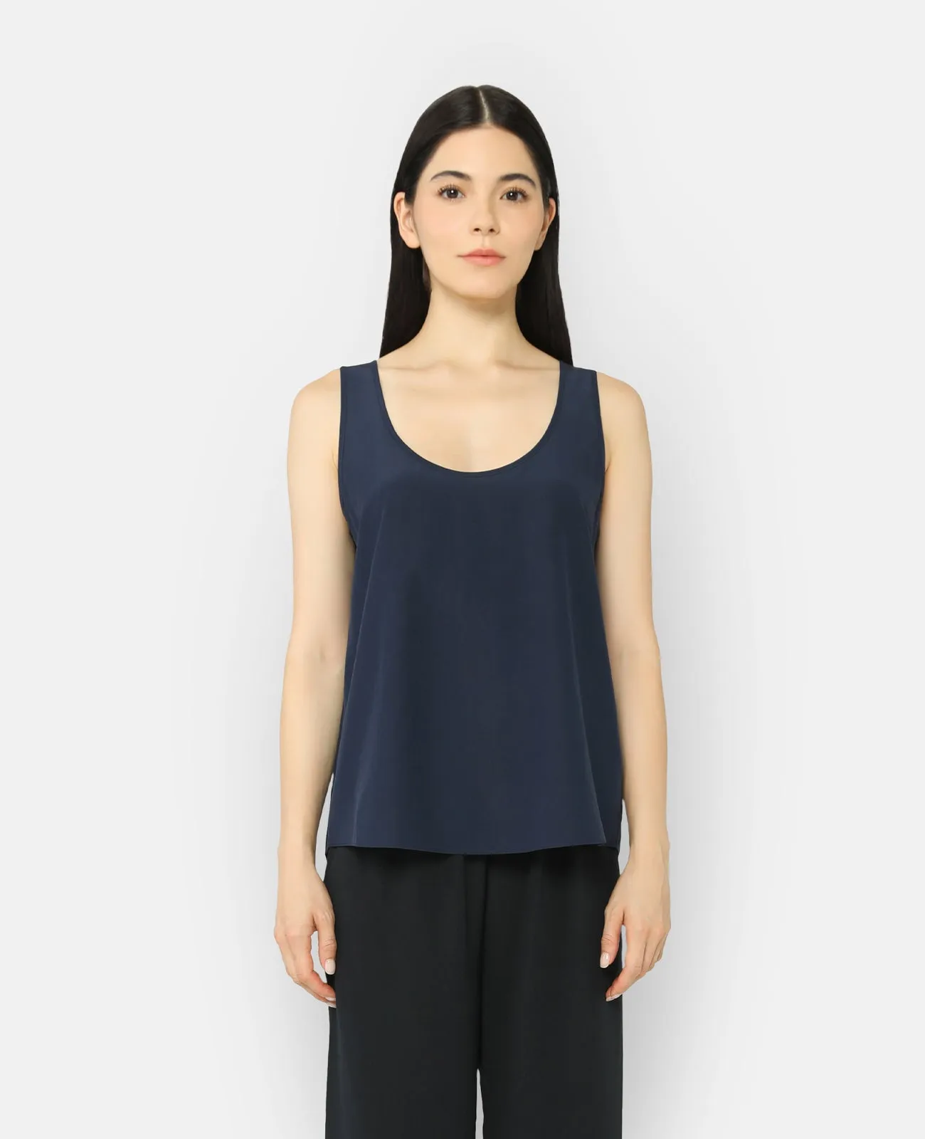 Silk Signature Scoop Neck Tank