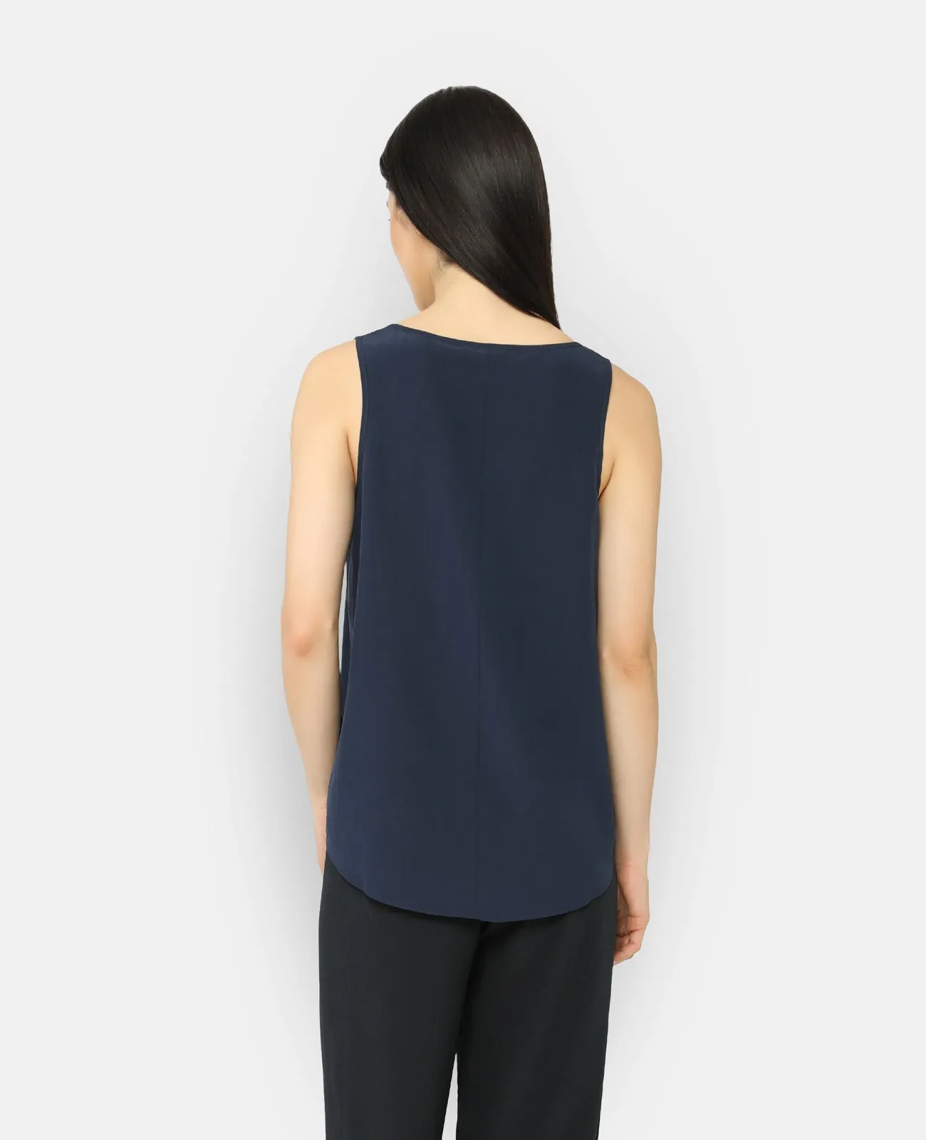 Silk Signature Scoop Neck Tank